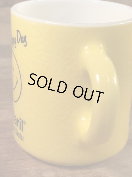 スマイルフェイスとHave A Happy Dayが描かれた70’sヴィンテージヘーゼルアトラスマグ