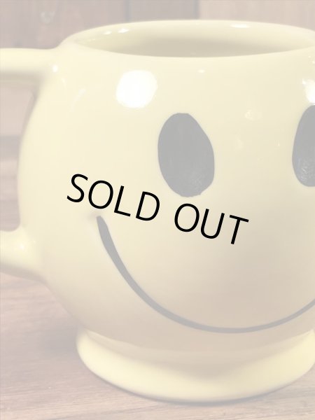 マッコイのスマイルフェイスの70’sヴィンテージセラミックマグ
