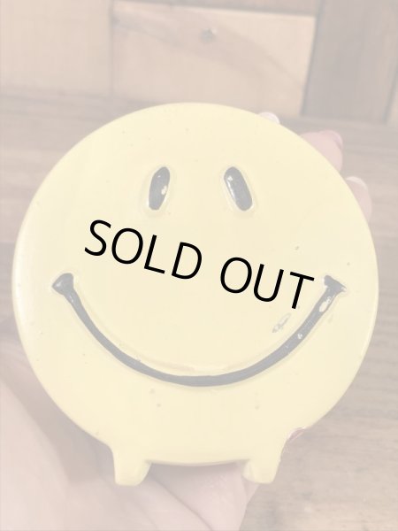 スマイルの陶器製の60年代ビンテージ塩コショウ入れ