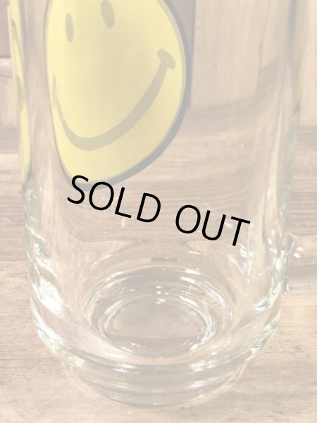 スマイルが描かれたガラス製の70年代ビンテージビアジョッキ