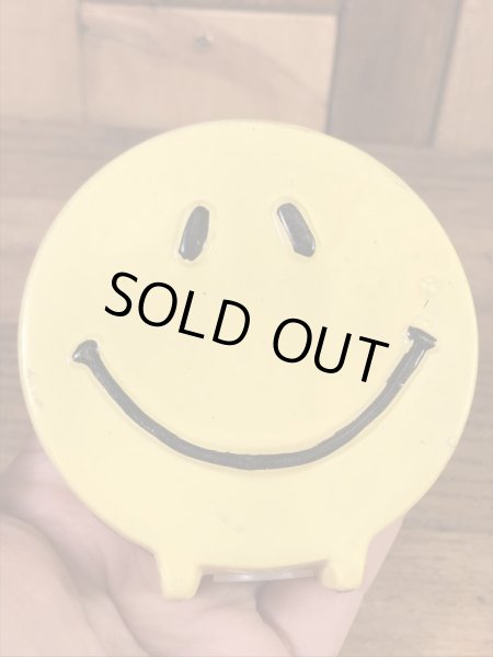 スマイルの陶器製の60年代ビンテージ塩コショウ入れ