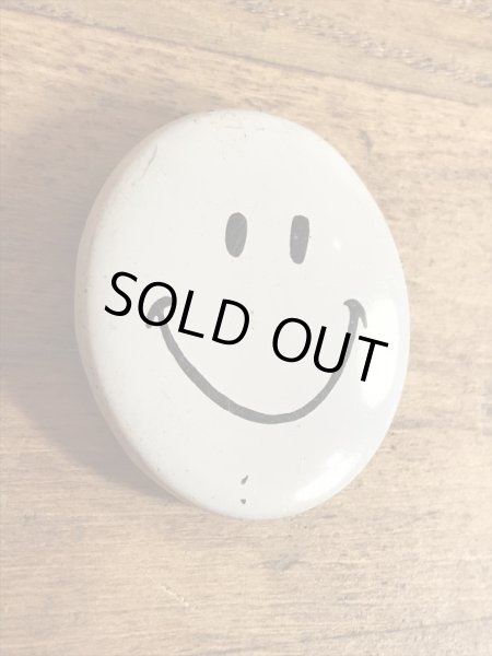 “Creative House”のスマイルの70年代ビンテージ缶バッジ