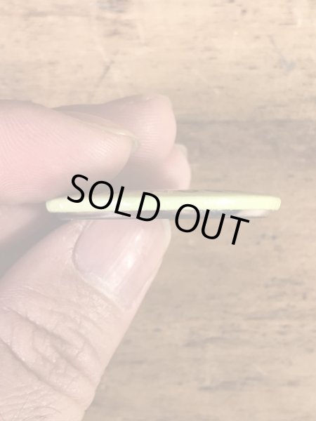 “London Bridge L.H.C.,AZ.”と書かれたスマイルフェイスの70’sヴィンテージ缶バッチ