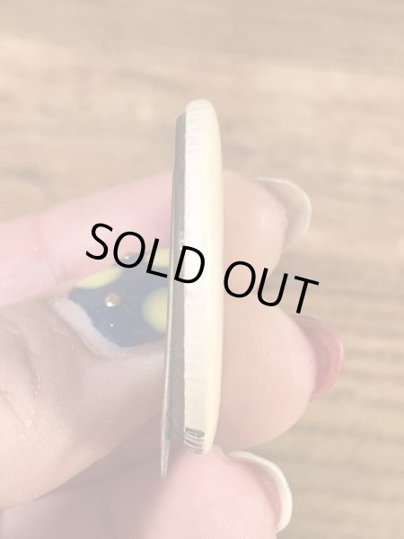 アイボリーのスマイルの70年代ビンテージ缶バッジ