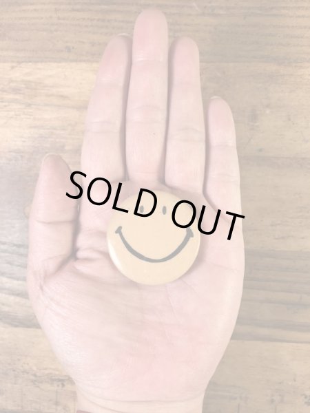 “Denhams”のスマイルフェイスの70’sヴィンテージ缶バッチ