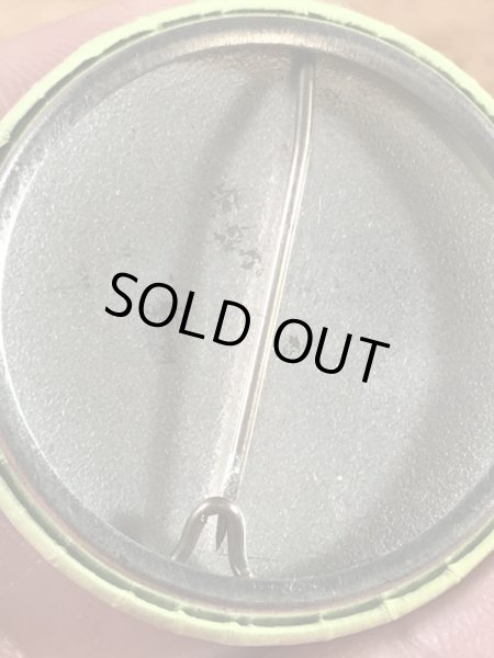 “London Bridge L.H.C.,AZ.”と書かれたスマイルフェイスの70’sヴィンテージ缶バッチ