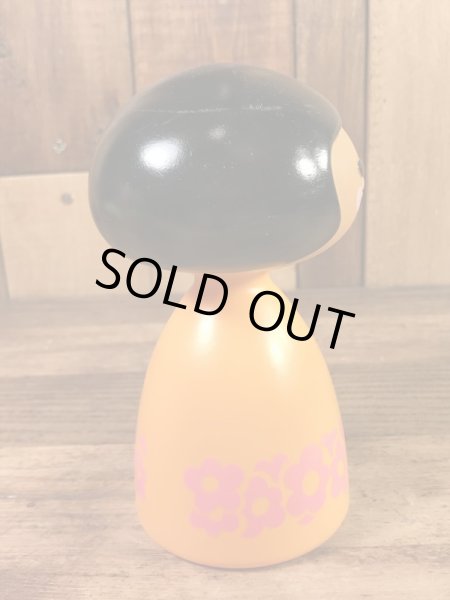 Avon社製のスモールワールドの70’sヴィンテージボトルドール