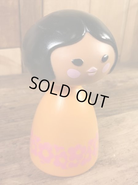 エイボン社製のスモールワールドの70年代ビンテージ香水ボトル