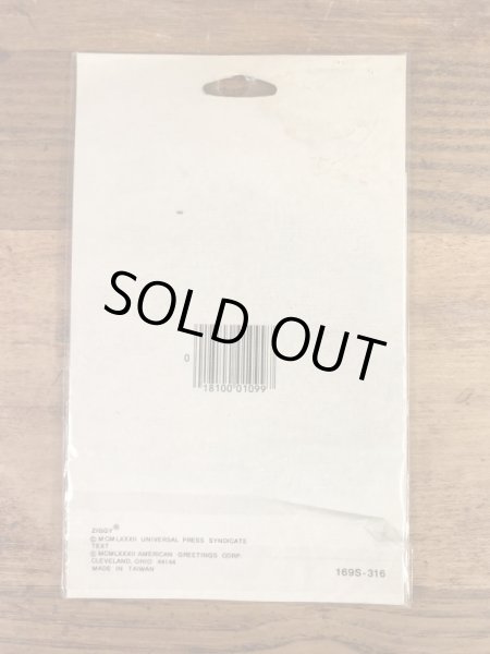 American Greetings社製のZiggyの80'sヴィンテージパフステッカー