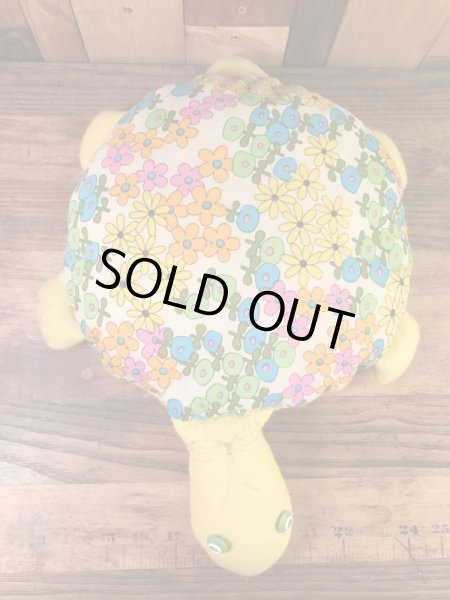 花柄のカメの70年代ビンテージクッションドール