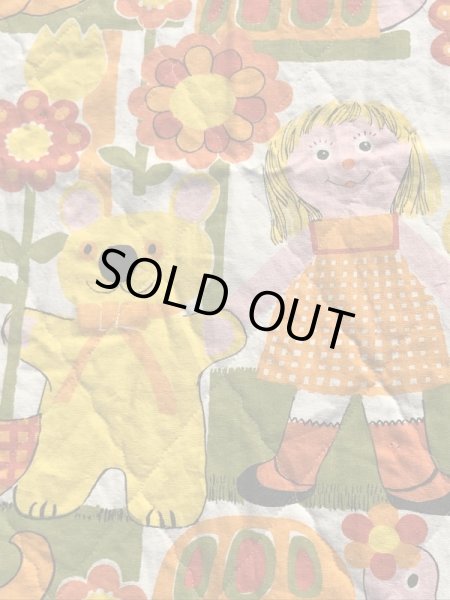 アニマルとフラワーのキルティングの70’sヴィンテージファブリック