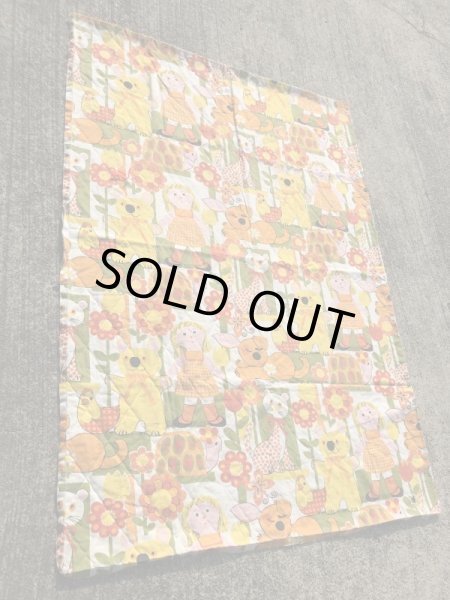 アニマルとフラワーのキルティングの70’sヴィンテージファブリック
