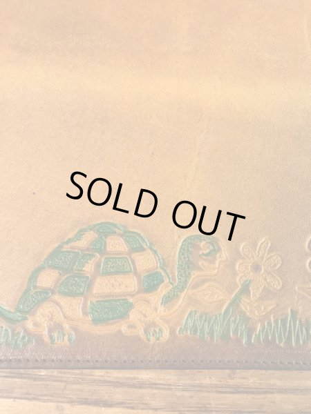 花とカメが描かれたヒッピーの70年代ビンテージ革財布