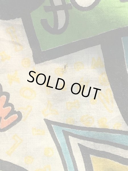 フラワーやラブなどのヒッピー調のポップアートの70年代ビンテージ寝袋