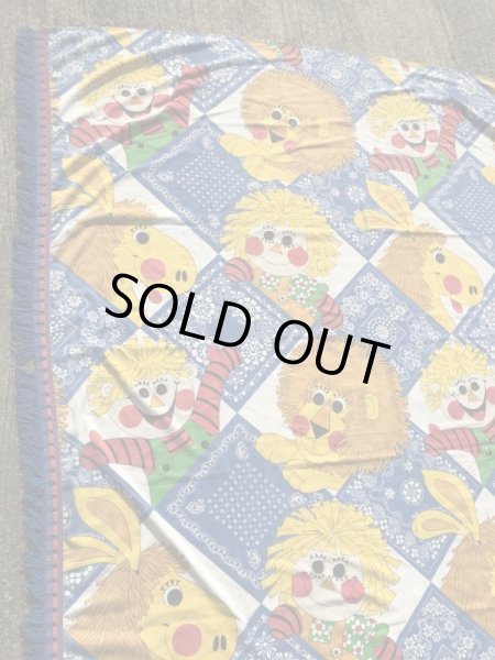 動物と男の子と女の子の柄のフリンジが付いた70年代ビンテージラウンドシーツ