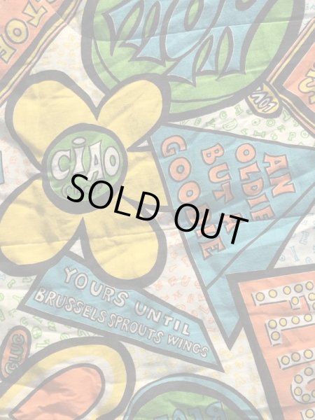 ヒッピー調の総柄の70年代ビンテージスリーピングバッグ