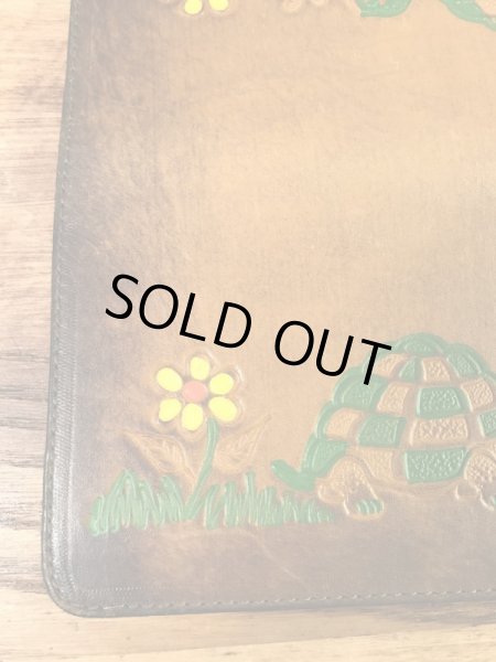 フラワーとカメが描かれたヒッピー調の70’sヴィンテージレザーウォレット