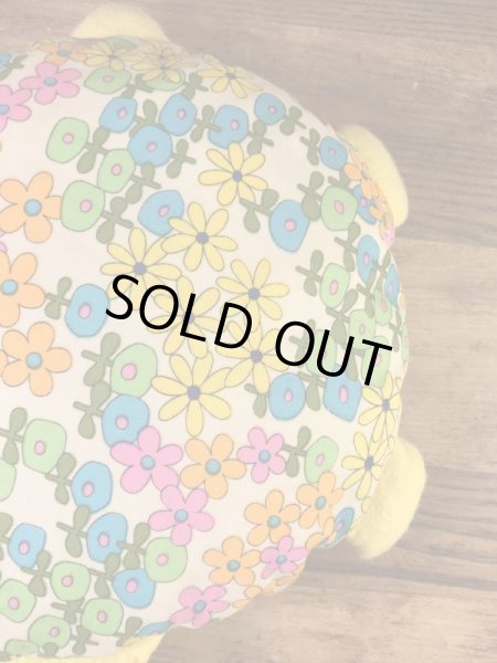 花柄のカメの70年代ビンテージクッションドール