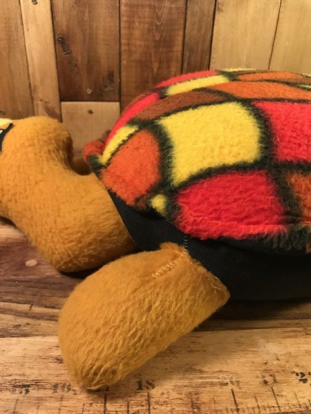 Elka Toys社製のサイケデリックなカメの70年代ビンテージぬいぐるみ