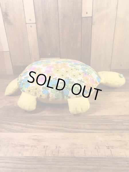 フラワー柄の亀の70’sヴィンテージプラッシュドール