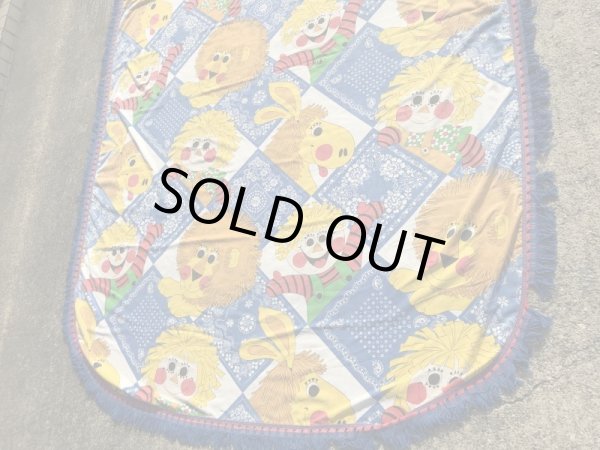 動物と男の子と女の子の柄のフリンジが付いた70年代ビンテージラウンドシーツ