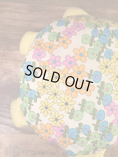 フラワー柄の亀の70’sヴィンテージプラッシュドール