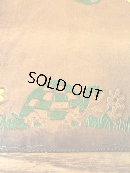 フラワーとカメが描かれたヒッピー調の70’sヴィンテージレザーウォレット