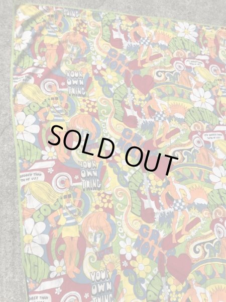 ラブ＆フラワーのヒッピー調の60〜70年代ビンテージフラットシーツ