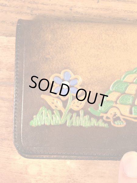 花と亀が描かれたヒッピー調の70年代ビンテージ革財布