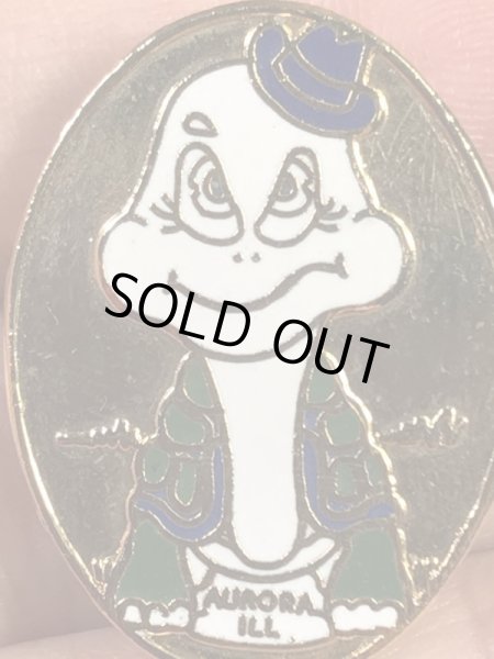 カメのスーベニア物の70〜80年代ビンテージピンバッジ