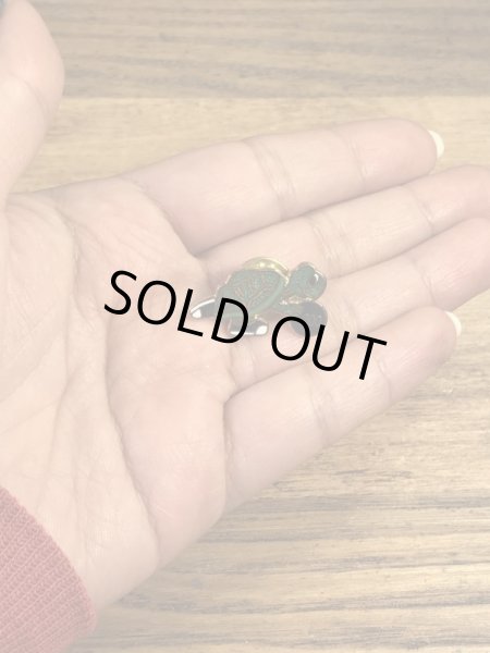 アメリカン女子ボーリング協会のカメの70年代ビンテージピンバッジ