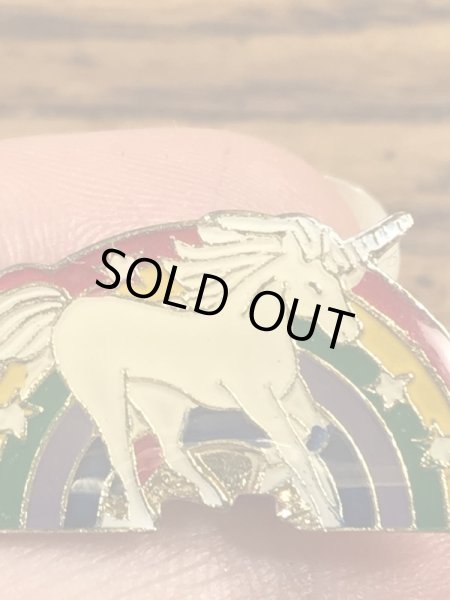 レインボーとユニコーンの70〜80年代ビンテージエナメルピンバッジ