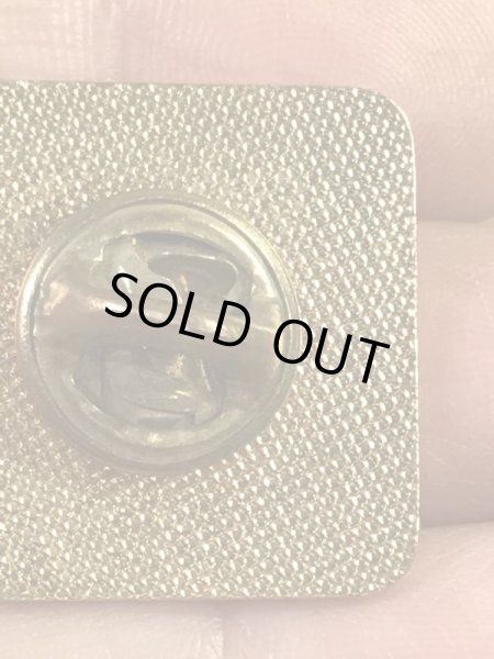 アラスカのシロクマの70〜80年代ビンテージピンバッジ