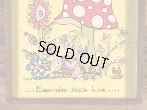 ヒッピー調のポップアートが描かれた70年代ビンテージ壁掛け