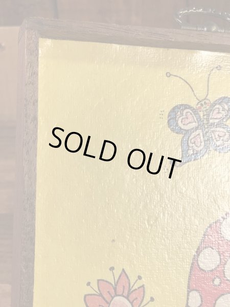 キノコやフラワーが描かれた70’sヴィンテージ壁掛け