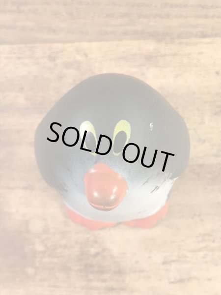 Tommee Tippee社製のペンギンの70年代ビンテージソフビドール