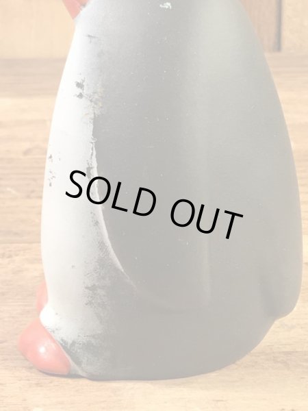 Tommee Tippee社製のペンギンの70年代ビンテージソフビドール