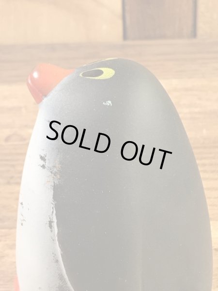 Tommee Tippee社製のペンギンの70’sヴィンテージスクイーズトイ