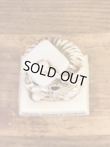 “World's Greatest Student”のシリスカルプスの70年代ビンテージメッセージドール