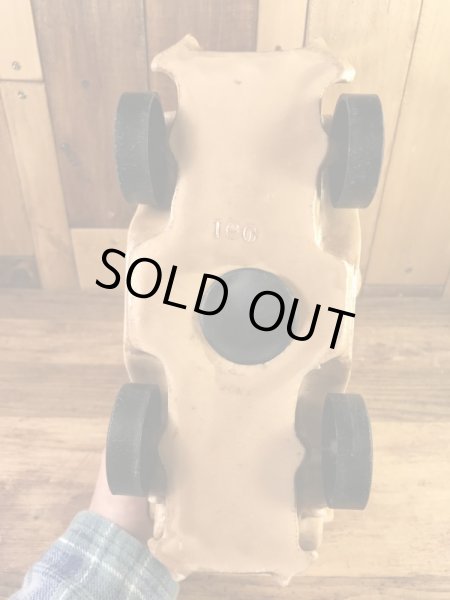 Boy Indu's社製のSparky's Camperの70’sヴィンテージコインバンクドール