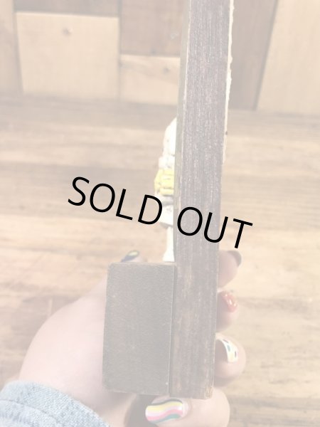 "World's Greatest Mother"のメッセージが書かれた木製の70年代ビンテージ壁掛けミラー