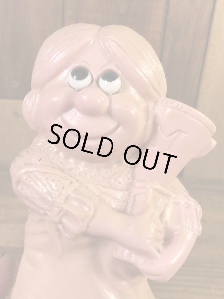 “World's Bast Mother”のメッセージが書かれたシリスカルプスの70年代ビンテージメッセージドール