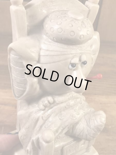 “Get Well Soon”のメッセージが書かれたシリスカルプスの70年代ビンテージメッセージドール