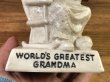 “World's Greatest Grandma”のメッセージが書かれたシリスカルプスの70年代ビンテージメッセージドール