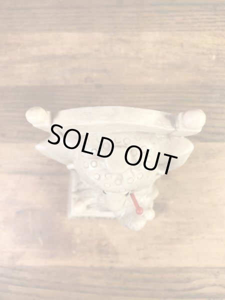 “Get Well Soon”のメッセージが書かれたシリスカルプスの70年代ビンテージメッセージドール