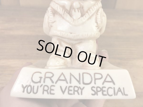 “Grandpa You're Very Special”のメッセージが書かれたシリスカルプスの70年代ビンテージメッセージドール