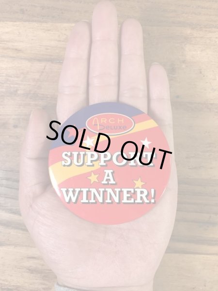 マクドナルドのアーチデラックスの90年代ビンテージ缶バッジ