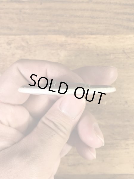 ドミノピザのメッセージが書かれた80’s〜ヴィンテージ缶バッチ