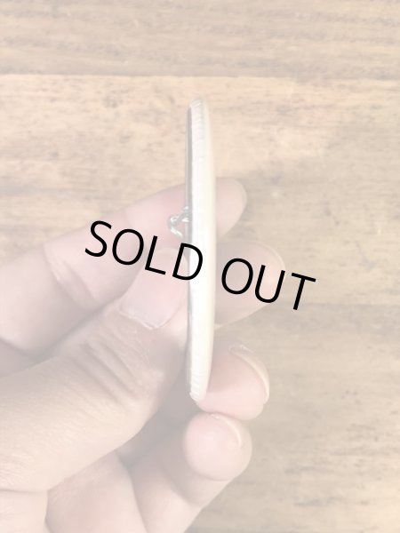 ドミノピザのメッセージが書かれた80年代〜ビンテージ缶バッジ