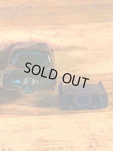 エイボンのオールドカーの60〜70年代ビンテージ香水瓶